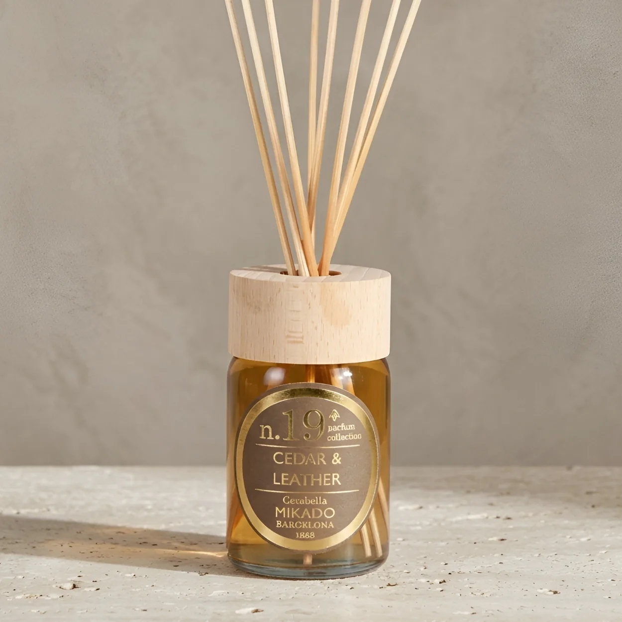 Comprar el mikado aromático Numbers n.19 Cedro & Cuero